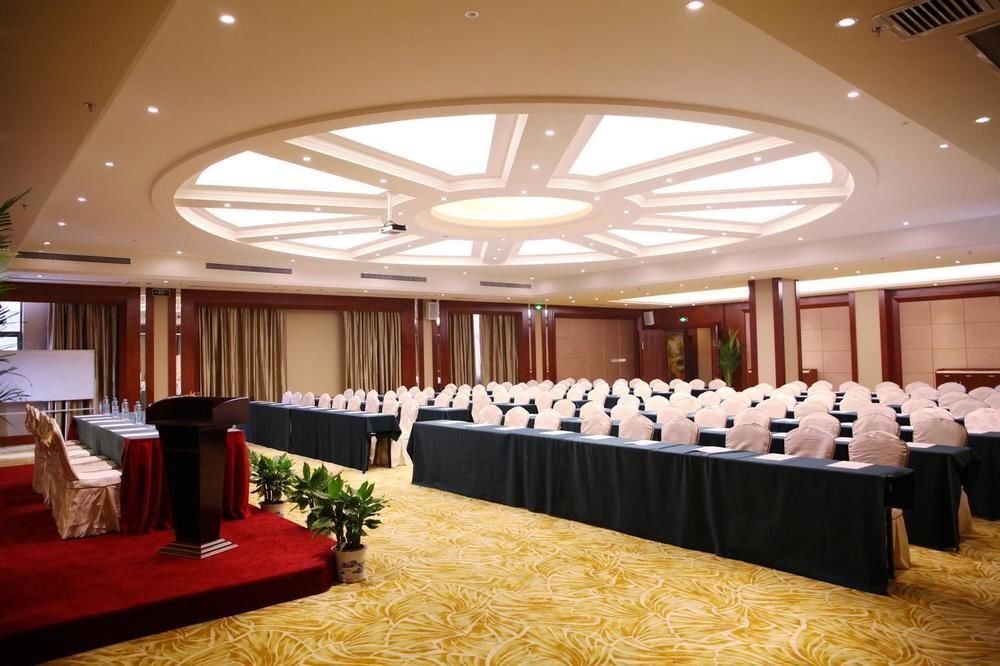 Jinhu Hotel Nanchang  Exterior photo